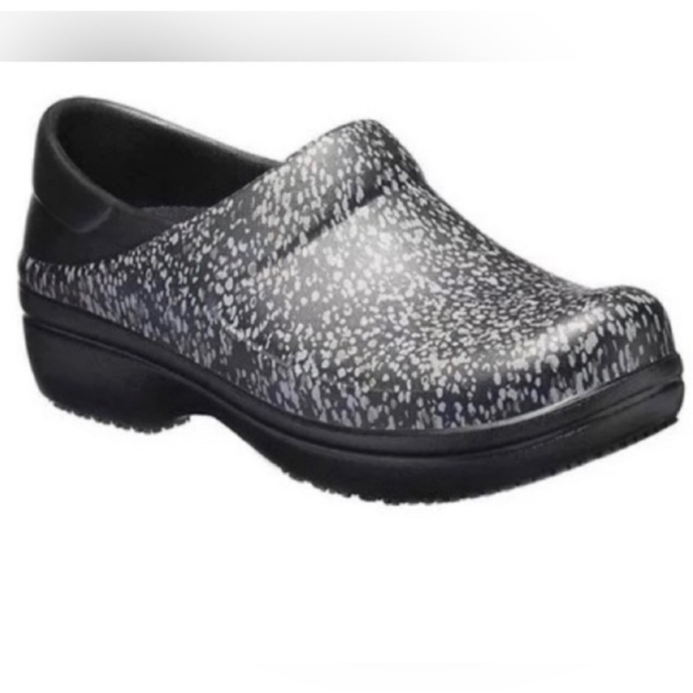 Crocs Neria Pro II Graphic Clogs